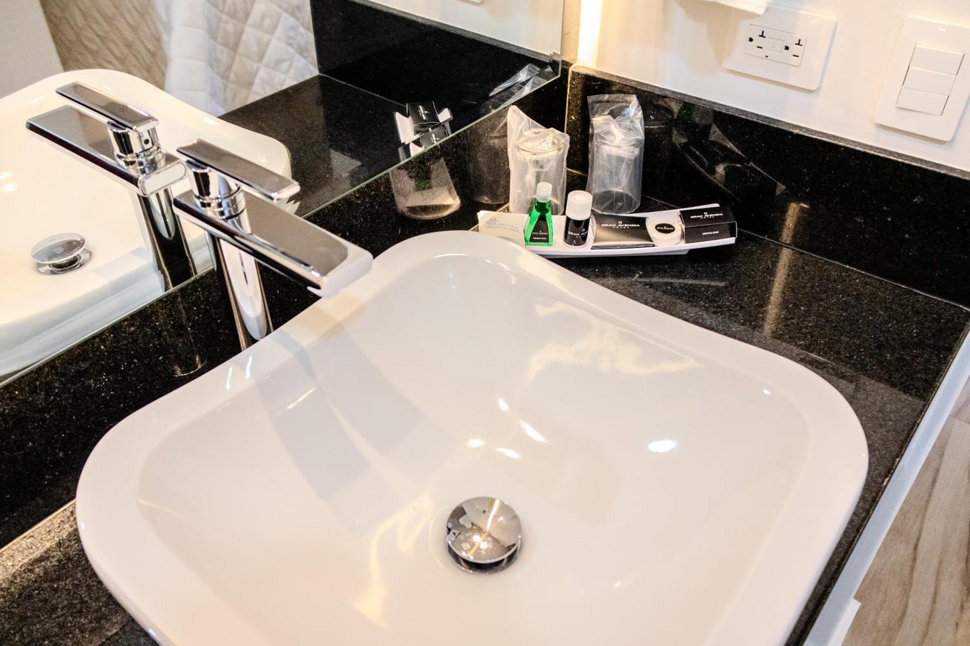 Hotel Gran Avenida, נאבוחואה מראה חיצוני תמונה