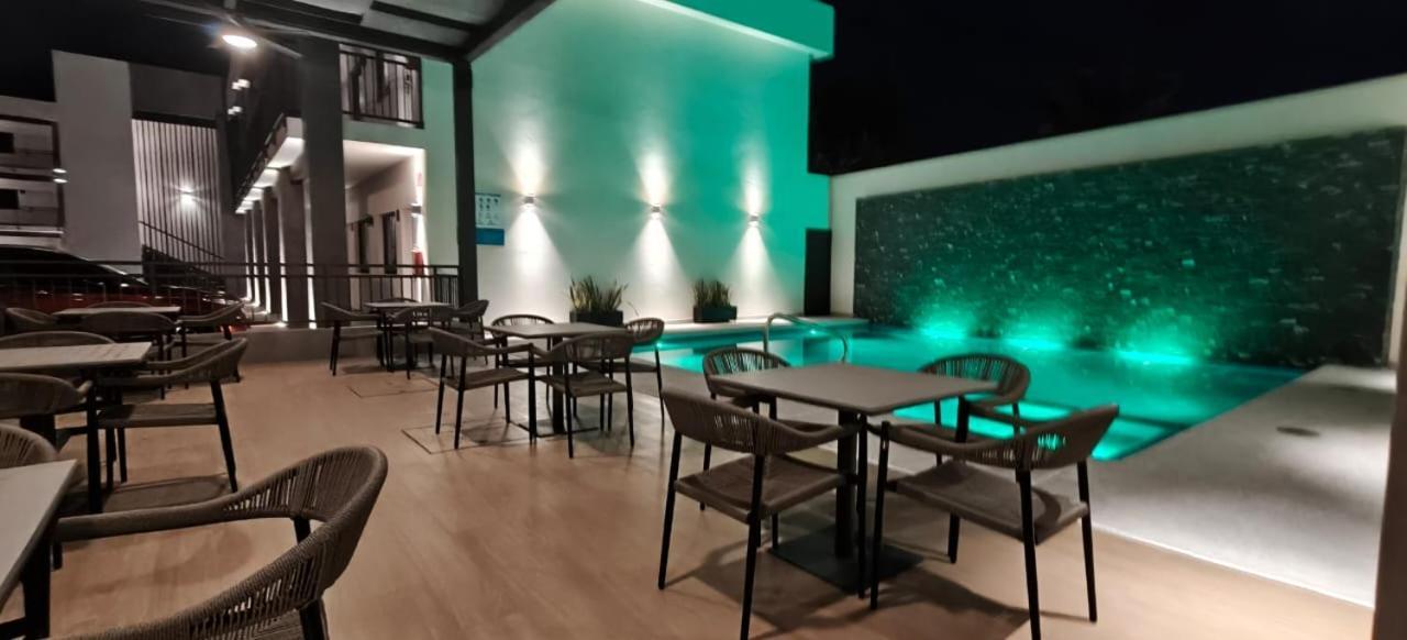 Hotel Gran Avenida, נאבוחואה מראה חיצוני תמונה